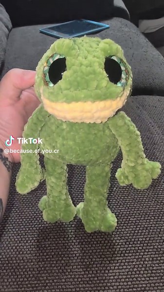 just needs his little overalls! I am in love with these cute little frogs! pattern by @Moms Stitchetti