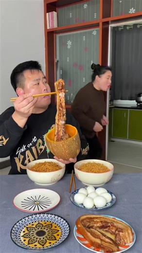 papapa (@qewsgbsmaqd)’s videos with original sound - papapa