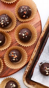 If your oven is busy during the holidays, try making these no-bake Pecan Pie Truffles. The last time I brought these to a party, they disappeared faster than the pecan pie! Comment RECIPE below👇 and I’ll send it to you. #glutenfree #dessert #Thanksgiving https://detoxinista.com/pecan-date-truffles-vegan-paleo/ | The Detoxinista