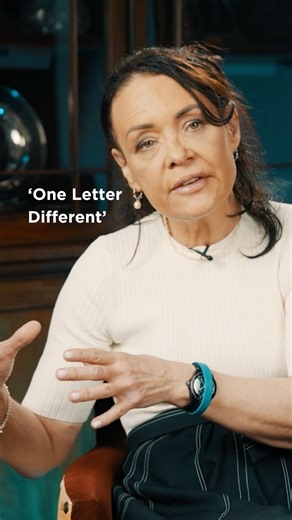 Joanna Cannon wrote a brilliant short story called ‘One Letter Different’ that was published as part of the anthology, ‘I Am Heathcliff’, curated by Kate Mosse. All sixteen stories in the collection were inspired by ‘Wuthering Heights’ by Emily Brontë. Here Joanna Cannon tells The Queen’s Reading Room what it felt like to inhabit the tumultuous and often disturbing world of Wuthering Heights. 🔗 To watch Joanna Cannon’s interview in full, head to our link in bio – https://youtu.be/jNALWSXwFrw | 