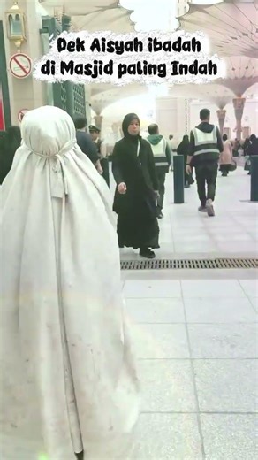 MasyaAllah dek Aisyah ibadah di Masjid paling Indah (Al-Haram) #viral #fyp #tahfidzulquran #hafidz