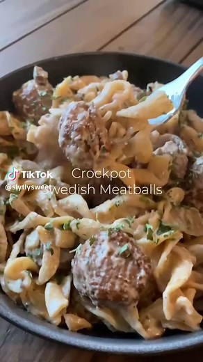 Crockpot Swedish Meatballs Recipe for Cozy Comfort
