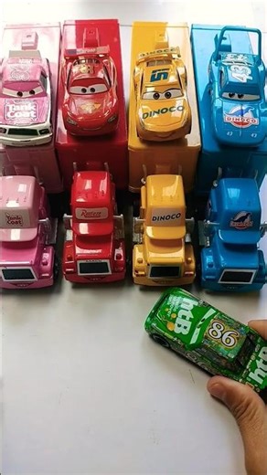 yes or no? 2💚❤️💛💙#mcqueen #pixarcars #automobile #toys #cars #funny #robot#hotwheels #satisfying