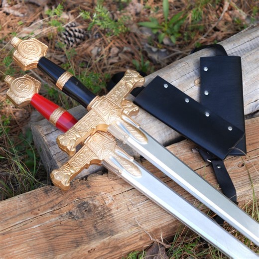 Cosplayer Solomon Renaissance Larp Costume Foam Sword SCA Fantasy Armor Foam Sword w/ Sheath Cosplay Larp Accessory