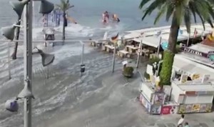 Majorca street gets flooded by mini-tsunami
