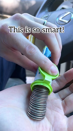 🍬 These candy containers are the perfect size for quarters! I always keep this in my car for parking meters! #tipsandtricks #LifeHacks #organization #car #hack