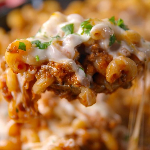 We made this Sloppy Joe Mac & Cheese extra sloppy for ya. Full recipe: http://dlsh.it/bkgZE8a | Delish