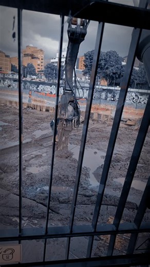 Luis Alberto Grisales on Instagram: "La diferencia a un mal dia.. es tu actitud.. 👍✅️✅️😎"