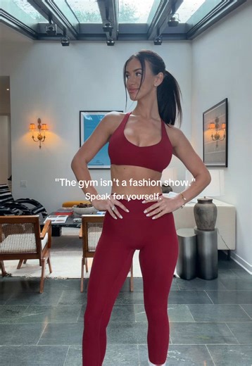 All of these SoftMotion sets restocked!! Ruby red might just be my new fav Oner color ❤️ I'm wearing size small in bottoms and medium in tops! & Don't forget to use code 'KELBI' at checkout to save $$! @Oner Active #matchingsetgirls #workoutsets