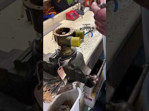 Johnson F7B Raw Water Pump Rebuild - Part 1