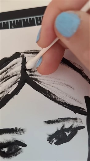 drawing with a Q-Tip?? #art #drawing