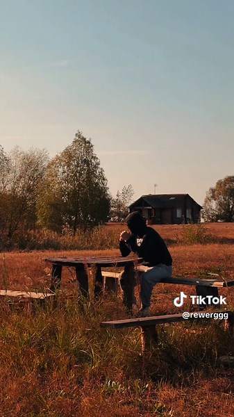 rewerggg (@rewerggg)’s videos with original sound - ru *ੈ✩⋆₊⋆