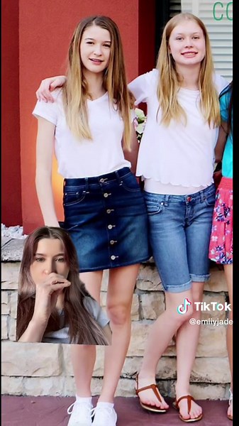 Rating Ugly Outfits on 7 Super Girls