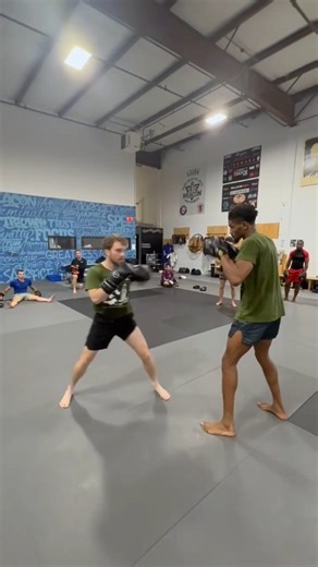 Find true power when you avoid the "temptation." Leverage & balance // timing & accuracy -- that's what good striking is all about. I'll be in Salt Lake City, UT this weekend for @fightconexpo. Grab your general admission tix, and sign up for my seminar this Saturday, where we are practicing footwork drills thay separate the decent strikers from the great ones. And if you cant make it, you can always train virtually with us on @magnvs.io. | FIGHTTIPS
