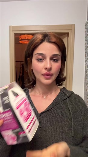 Vidéos de Kenzy Debelle (@kenzydebelle) au sujet de dark brown hair