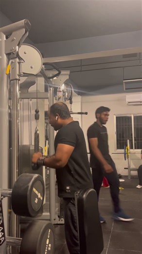 Reverse grip triceps pushdown #bodybuilding