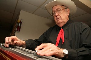 Herb Remington, steel guitarist with Bob Wills and the Texas Playboys, dies
