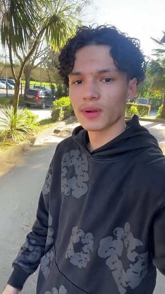 Vidéos de Criຮ†íสn♛🇨🇴 (@._julks) avec son original - spotify.song.2.k