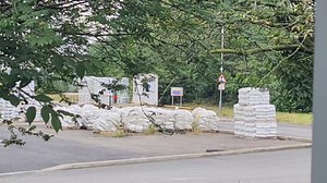 Another G.D.P.R. Idiot Trying To Tell Me What I Can & Can't Video Do you know that the world is full of people that think they know everything, and here we have another prime example. Apparently I can't video their site from public property because of G.D.P.R. Guess Again My Equipment RØDE Microphones WAVE - Rode Wireless GO II Black : https://amzn.to/3F5Lq2K Samsung Galaxy S21 Ultra 5G Smartphone SIM Free Android Mobile Phone Phantom Black 256GB, (UK Version) https://amzn.to/3mjvocO DJI Mini 2 