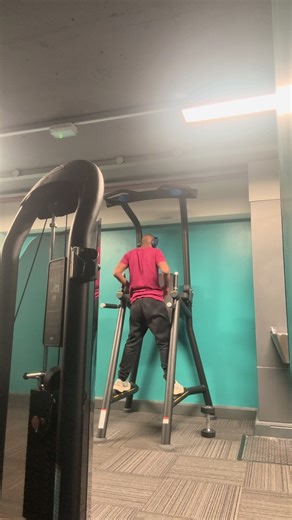 Every doy its a Day 🫵🏾💪🏽#gym #pullupbar #fvp | Pull Up Bar