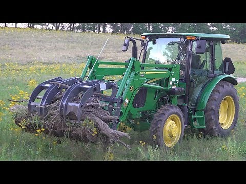 Debris Cleanup! Grapple Rake and John Deere 5075E!