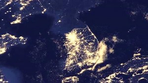 从太空中看夜晚中的中国