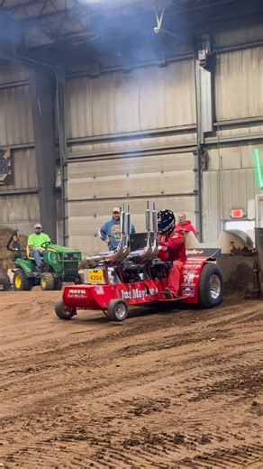 How many RPMs does this turn?? #gardentractor #tractorpulling #fblifestyle | Pulling with Garden Tractors
