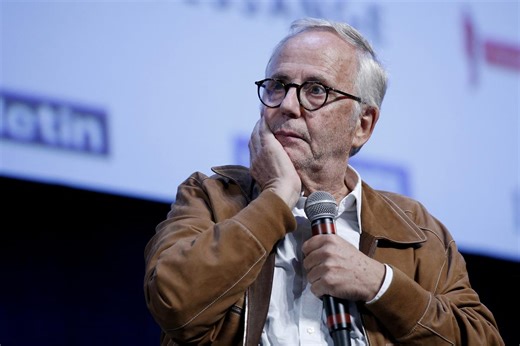Fabrice Luchini, un père “pas très présent”, il évoque sa relation avec sa fille unique Emma : “Je me suis rattrapé”