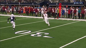 Brian Robinson takes third-down swing pass for 19-yard gain