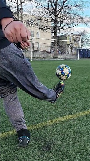 Looking for the side of the net. #planetafutbol #soccer #skills #futbol #edit