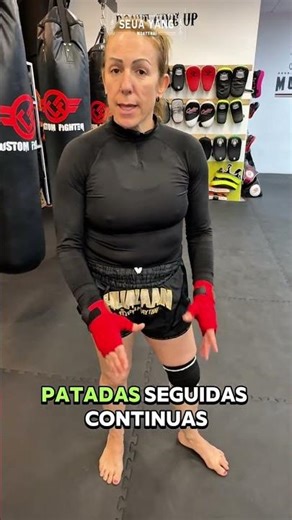 Trabajo del Teep (patada frontal) en saco.