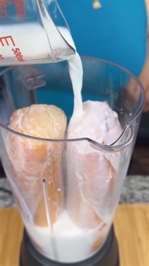 Bakers do this in secret!😱 This video was produced by Cirqnamics. | Home Hacks & Easy Snacks