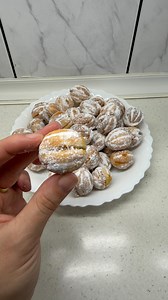 2.5K views · 1.6K reactions | #nuciumplute #nuciumplutecucrema #cookies #walnut #walnuts #walnutshapedcookies #cake #easyrecipes #reteteromanesti #biscuit #crema #cream #flavour #aroma #dessert #desert #delicious #recipe #recipereels #fyp | Iulia Lupu | Facebook