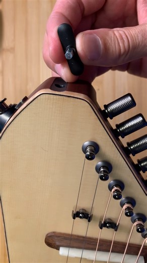 Watch Tip for tuning the Donner Hush-I or Hush-I Pro guitars on Amazon Live