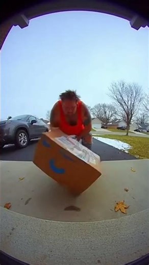 Porch Pirate Bait Box Exploding Glitter Bomb #porchpiratebomb #funnycamera #failcompilation