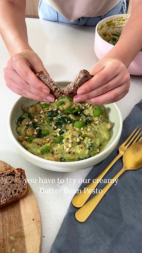High Protein Pesto Butter Beans Follow @_plantbaes_ for more easy, healthy recipes 🌱 All recipes at plantbaes dot com This one might be the perfect quick lunch! It comes together in 15 minutes and is super fresh with its zesty lemon and creamy butter beans. I love to enjoy it with quinoa or some toasted bread to avoid making more dishes 😅 (make sure to check out our 1-ingredient buckwheat bread if you haven't already!) Each serving has 35g of protein, which mainly comes from silken tofu, beans