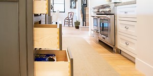 DOVETAIL DRAWERS. Construction method. Dovetail joints. Furniture and