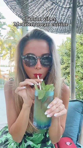 New beachfront club in South Beach, Miami 😍 Feel free to rock your swimwear during the day, and in the evening, level up your style 💃 #thingstodoinmiami #miamihotspot #miamibeachclub