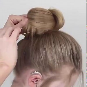 7.1M views · 48K reactions | Easy Two Minute Bun! | Sweethearts Hair | Facebook