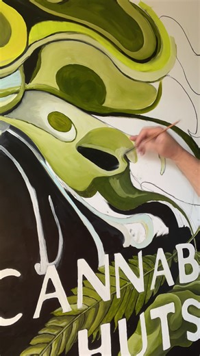 I believe that when we paint, the shapes gradually appear and look at each other as if asking permission to join in the moment of creation, just as happens when we meet new people in our lives.