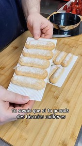 Une délicieuse Charlotte aux Fraises sans cuisson, hyper simple et rapide à préparer ! #charlotteaufraise #charlotte #fraise #dessert #recettefacile #recetterapide #faitmaison #tiktokfood #cuisinetiktok #patisseriekiltac #pourtoi #fyp #recettesimple | Pâtisserie Kiltac