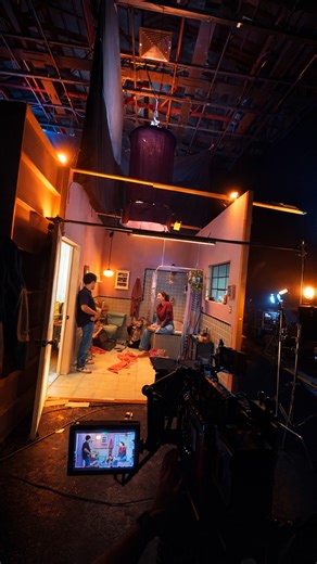 Salvador Suárez Obregón on Instagram: "Estrenamos 2ª temporada de Enloqueciendo Contigo, en la que me tocó dirigir junto a @pipeybarra y un cast que amo @reginablandon @soymemovillegas @alexisdeonda @tatisalexander @ricardopolanco_ @dabicles Gracias por la confianza @carlosquintanillas @mafebateman a @paularendon_a y @joserrazuniga siempre. @alejandro_perez_gavilan y todo tu equipo. Y todo el crew que se la rifó y que hicieron que fuera una experiencia muy chida ❤️ Lxs quiero mucho @enloquecien