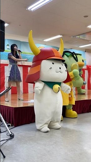 Hikonyan performs "Radio Calisthenics No. 1"