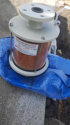 🅢🅗🅘🅥🅒🅗🅐🅝🅓 on Instagram: "transformer breather Installation time #highlights2025 #nonfollowersviewersfollowersシ゚viralfollowersシ゚ #hilightseveryonefollowerseelsfypシ゚viralvideo #nonfollowersviewerseveryone #facebookreelsvideo #fallowerseveryone #newyear2026 #happynewyear2026 # #solarpowerplant #renewableenergy #facebookphotochallenge #shortsreels #viralphotochallenge"