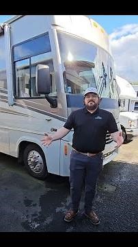 Pre Owned - 2008 Winnebago Voyage 32H - Fife, WA - #22355GC