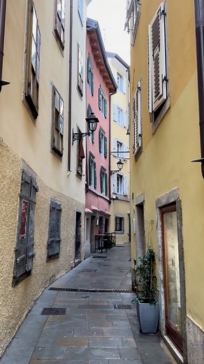 Due passi in Via dei Cavazzeni fino ai nostri amici dell’Hotel James Joyce Trieste❤️🤩 | TOUR PER TRIESTE