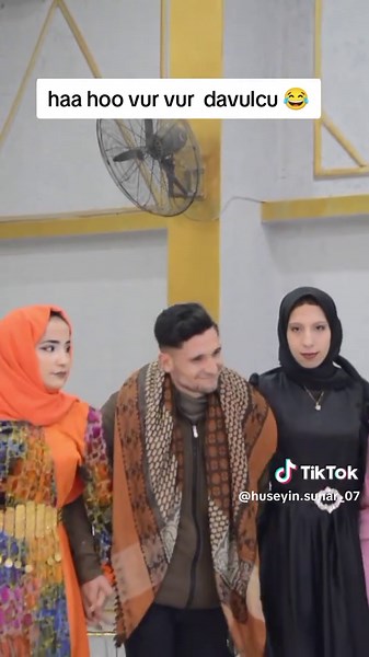 gelin halay 💃 #kesfet #kesfet #fypp #halaybaşı #kesfetteyiz #viranşehir #kesfetbeniöneçıkart #şevko #şanlıurfa #f #fypシ゚ #halay #nişan #fypdong #gelin #gelindamat #fyppppppppppppppppppppppp #kesfetbeniöneçıkart