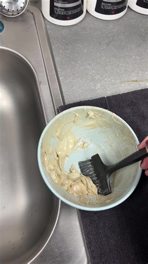 Mastering Color Mixing in Hairdressing