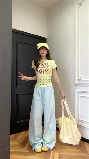 Outfit of the Day: Pastel Fashion Must-Haves for Spring