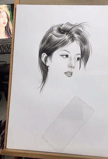 The process of Dazi's hand-painting showing the characters bit by bit is very interesting. Chara